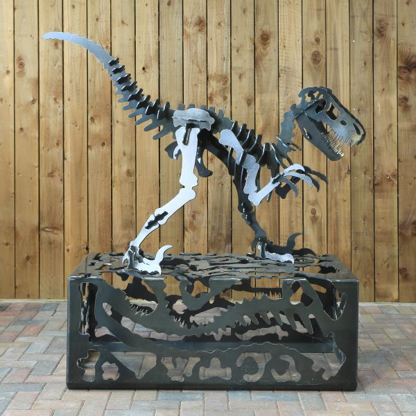 velociraptor-sculpture